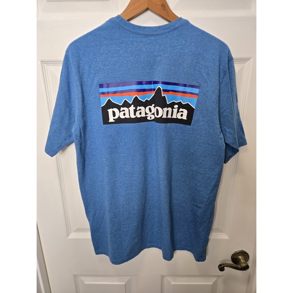 Patagonia Men's P-6 Logo Responsibili-Tee Blue Size Medium Short Sleeve